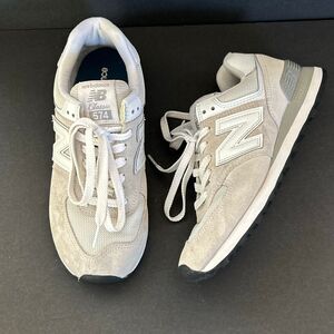 New Balance Womens Core Classic 574 Tennis Shoes Sz 8 Nimbus Cloud White Suede
